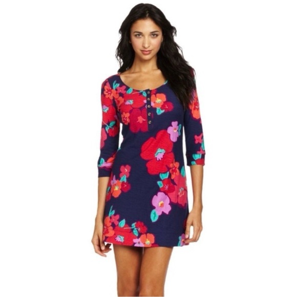 Lilly Pulitzer Dresses & Skirts - Lilly Pulitzer Caila T-Shirt Dress in the vibrant "Garden Games" floral print